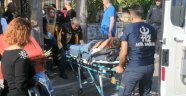 Kızıyla kavga eden damadı ve arkadaşını bıçakladı