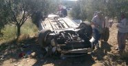 Kontrolden çıkan araç tarlaya uçtu: 7 yaralı