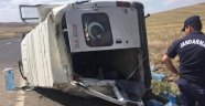 Kontrolden çıkan minibüs takla attı: 1 yaralı