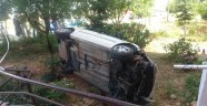 Kontrolden çıkan otomobil bahçeye girdi: 1 yaralı