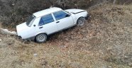 Kontrolden çıkan otomobil şarampole uçtu: 4 yaralı