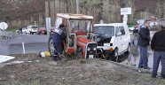 Konya'da traktörle minibüs çarpıştı: 4 yaralı