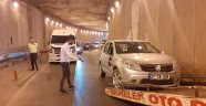 Köprü altında kaza: 1 yaralı