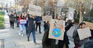 Kosova'da iklim değişikliği protestosu