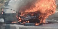 Köyceğiz'de seyir halindeki otomobil yandı
