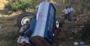 Kula'da traktör devrildi: 1 ölü, 1 yaralı