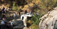 Kulp'ta yolcu minibüsü devrildi: 2 ölü 2'si ağır 5 yaralı
