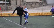 Kulüp başkanından, futbolcuya tekme
