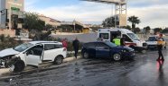 Kuşadası'nda trafik kazası: 2 yaralı