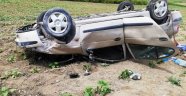 Lastiği patlayan otomobil devrildi: 1 ölü, 4 yaralı