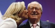 Le Pen kurduğu partiden kovuldu