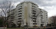 Lodos apartmanın dış cephesini söktü
