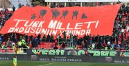 Maç öncesi 'İdlib Kahramanları' unutulmadı