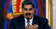 Maduro'dan 'Selvi Boylum Al Yazmalım'lı paylaşım
