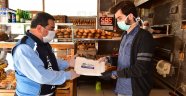 Malatya'da fırıncılara maske dağıtıldı