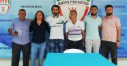 Malatya Yeşilyurt Belediyespor'da toplu imza töreni