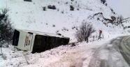 Malatya'da yolcu otobüsü devrildi