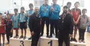 Malatyalı öğrenciler masa tenisinde bölge şampiyonu oldu