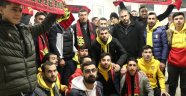 Malatyasporlu taraftarlar depremzedeleri unutmadı
