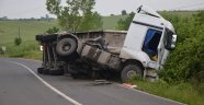 Malkara'da kömür yüklü tır devrildi