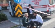 Manavgat'ta otomobil kamyonete çarptı: 2 yaralı