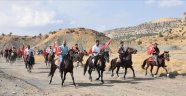 Mardin'de rahvan atları yarıştı