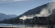Marmaris'te tadilat sırasında otelde yangın çıktı