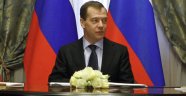 Medvedev yeniden genel başkan seçildi