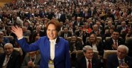Meral Akşener partisinin açılışında 'Başbakan' sloganlarına şu yanıtı verdi...