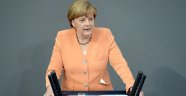 Merkel'den Suriyeli göçmenlerle ilgili açıklama
