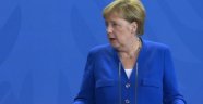 Merkel'den Suudi Arabistan'a rest