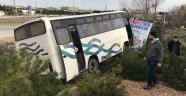 Midibüs ile otomobil çarpıştı: 11 yaralı