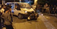 Minibüs ile motosiklet çarpıştı: 2 yaralı