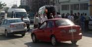MİNİBÜS İLE OTOMOBİL ÇARPIŞTI: 2 YARALI