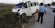 Minibüs ile otomobil çarpıştı: 5 yaralı