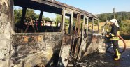 Minibüs tamamen yandı