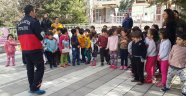 Minik öğrenciler yangın ve deprem tatbikatı yaptı