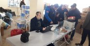 Miniklerin yardımlarını AFAD depremzedelere ulaştırıyor