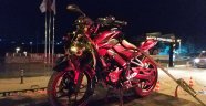 Motosiklet ile otomobil çarpıştı: 1 ölü