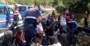 Mülteci minibüsü kaza yaptı, organizatörler 48 bin dolarla kaçtı