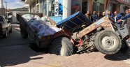 Nevşehir'de traktör çöken yola düştü