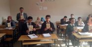 Öğrencilere Kitap Dağıtıldı