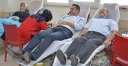 Öğretmenler ve velilerden kan bağışı