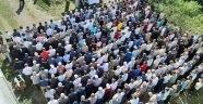 Ölen komşusu için mezar kazarken öldü