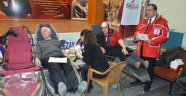 Ortaokul veli ve öğretmenlerinden kan bağış kampanyası