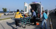 Otomobil aydınlatma direğine çarptı: 1 yaralı