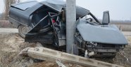 Otomobil elektrik direğine çarptı: 1 yaralı