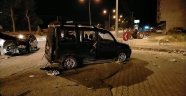 Otomobil ile hafif ticari araç çarpıştı: 3 yaralı