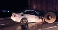 Otomobil ile kamyon çarpıştı: 1 ölü