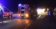Otomobil ile minibüs çarpıştı: 2 ölü 11 yaralı